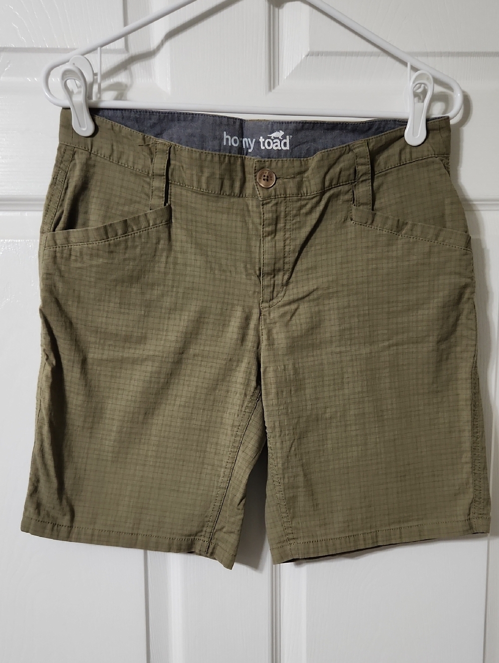 Horny Toad Women's Olive Green With Blue Pin Stripe Shorts, Size 6